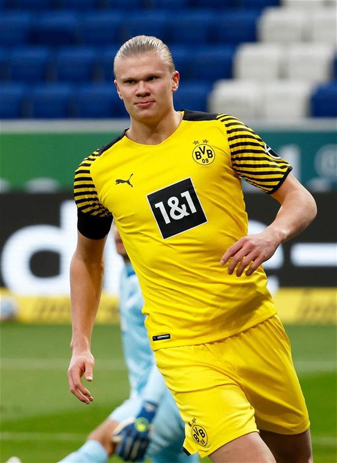 邮报：热刺冬窗将关注DV9，也可能引进世界级门将提升实力（英媒：热刺冬窗考察DV9，或引进世界级门将强化阵容）