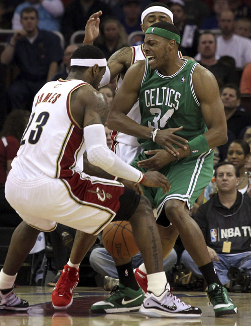 圣保罗官方：奥斯卡已于今日出院，他被确诊为血管迷走性晕厥（圣保罗官宣：奥斯卡今日出院，确诊血管迷走性晕厥）