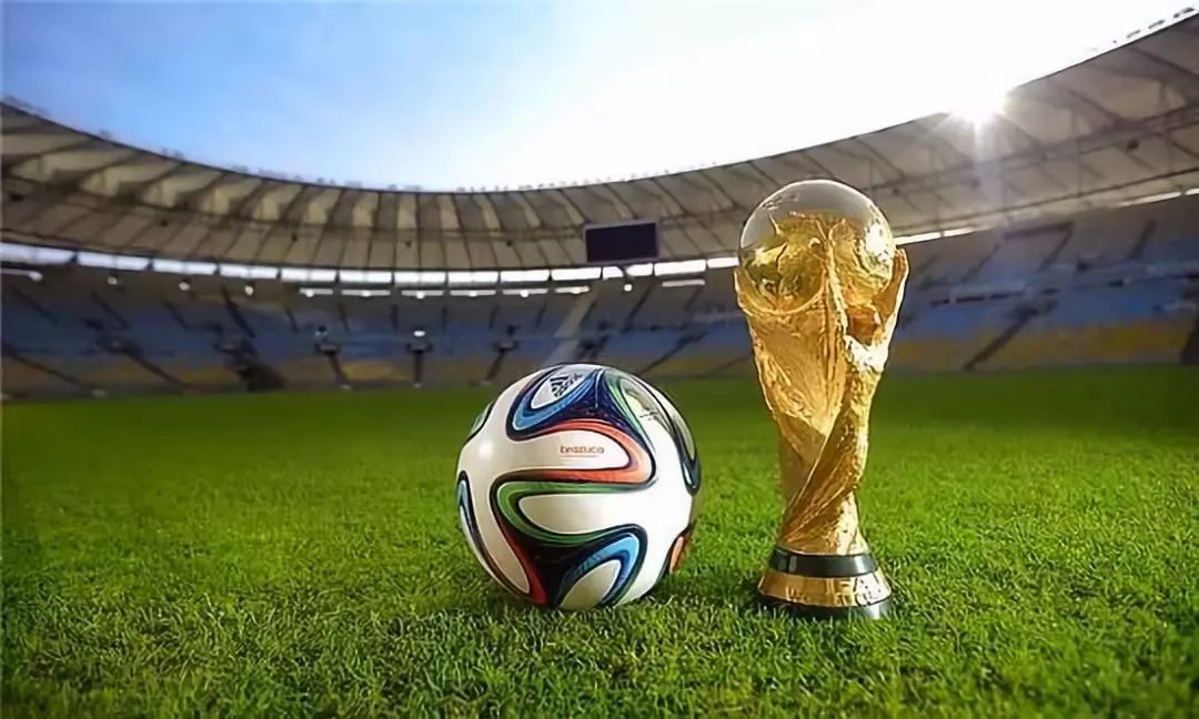 冬窗加盟米兰？罗马诺：莱万不会在1月离开巴萨（罗马诺：莱万1月留在巴萨，冬窗投米兰无望）