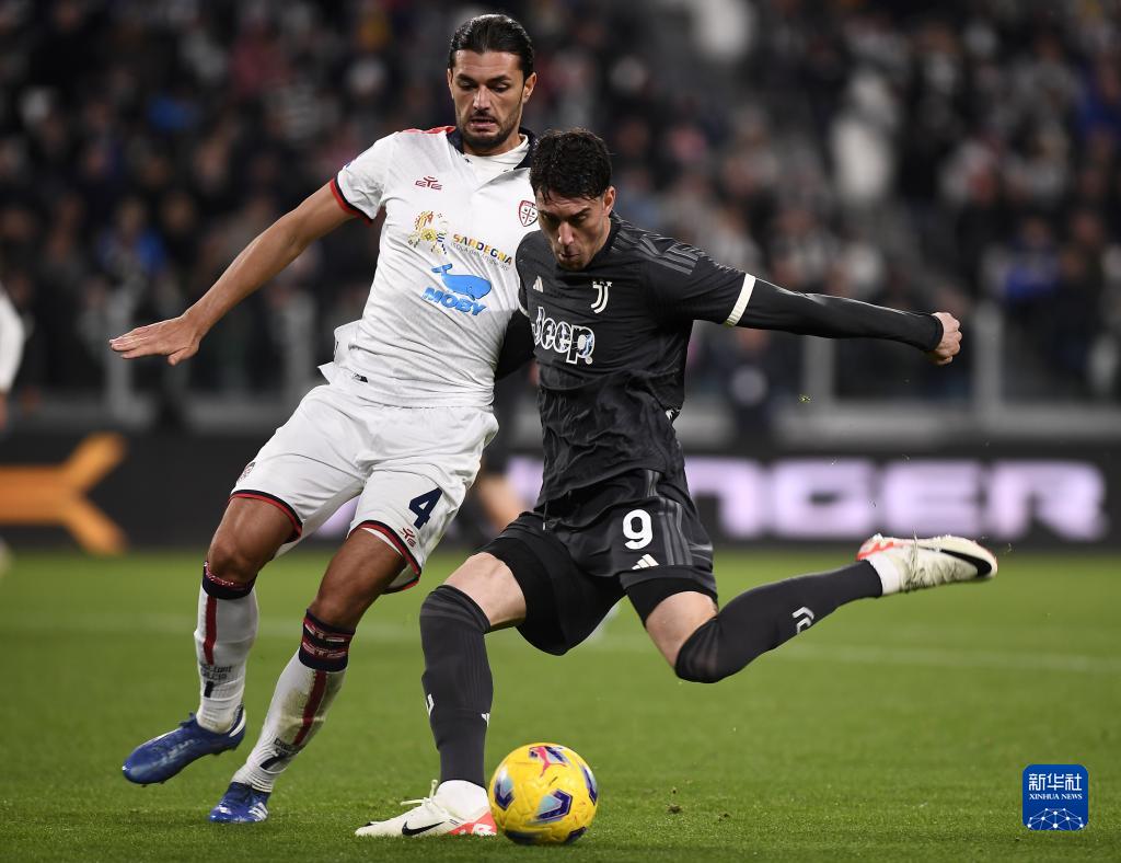 鲁比亚莱斯：特瓦斯批评前任主席拿高薪，他现在薪水却翻了11倍（鲁比亚莱斯质疑特瓦斯：曾批评前任高薪，如今自己薪酬暴涨11倍）