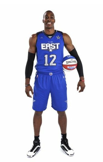 记者：汪士钦这张红牌就是多年来中国足球陋习的真实写照（记者：汪士钦染红，恰是中国足球多年积弊的缩影）