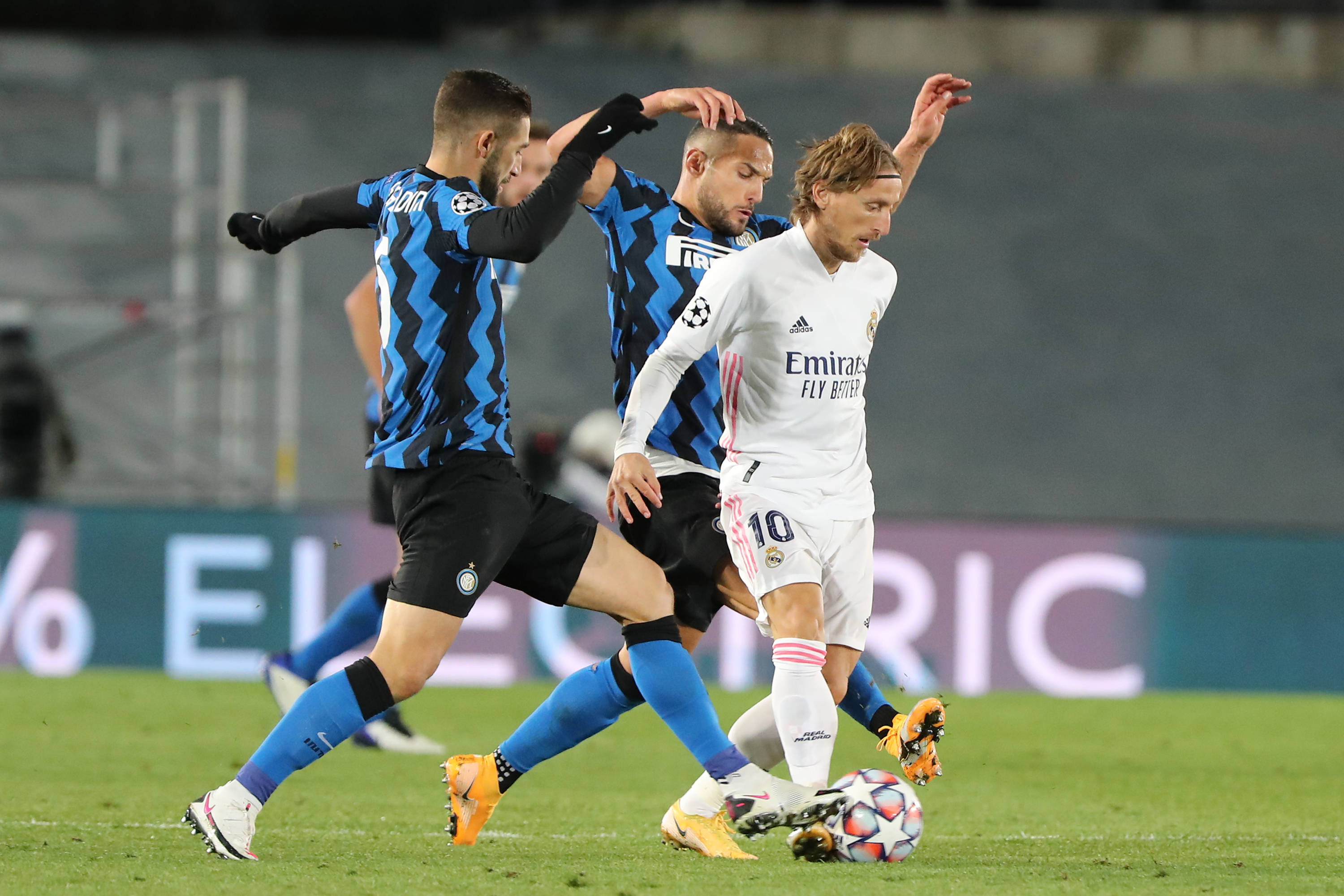 斯帕莱蒂：尤文要像真正的狮子，即便面对小老鼠也要全力以赴（斯帕莱蒂：尤文要做真正的狮子，哪怕对阵弱旅也必须倾尽全力）