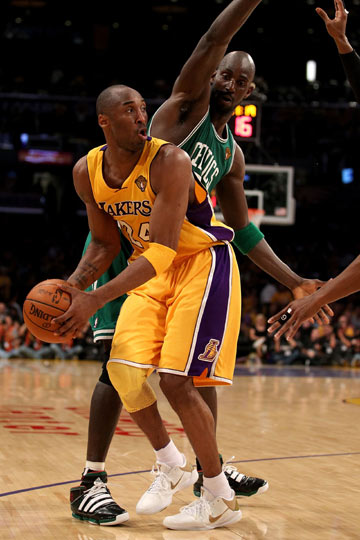 卡佩罗：卡拉菲奥里很像拉莫斯，我希望看到他在国家队踢后腰（卡佩罗称卡拉菲奥里颇似拉莫斯：盼其在国家队改打后腰）