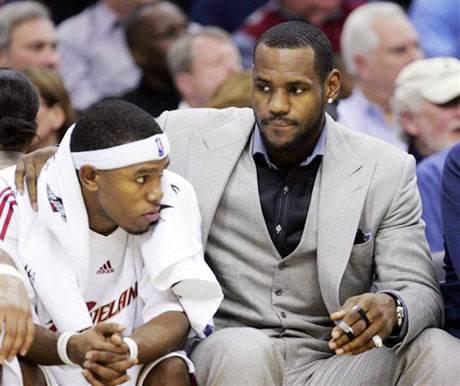 逆天，挪威甲门将点球大战一脚将摆好的球踢走以干扰对方（点球大战现争议：挪威甲门将踢走已摆好皮球干扰对手）